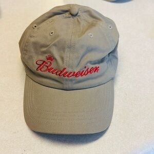 Vintage 90’s Budweiser ball cap.